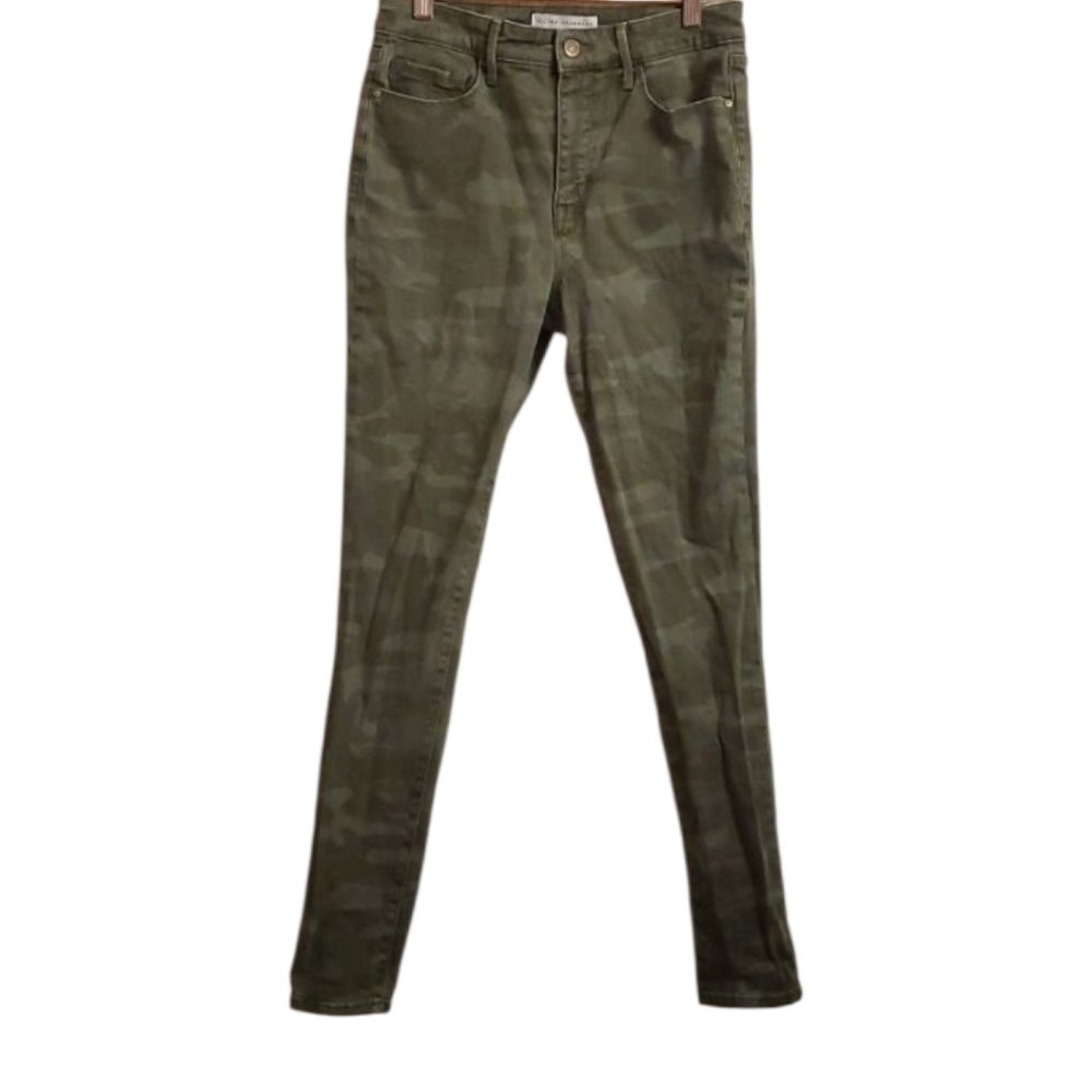 Social Standard By Sanctuary Camo High Rise Skinny Jeans Size 4 Limited Pucker